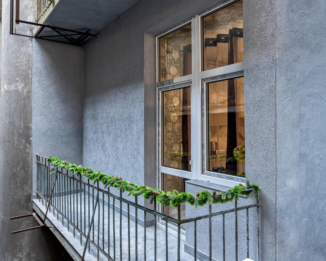 2 - Bedroom Apartments Galicia Lviv Bagian luar foto