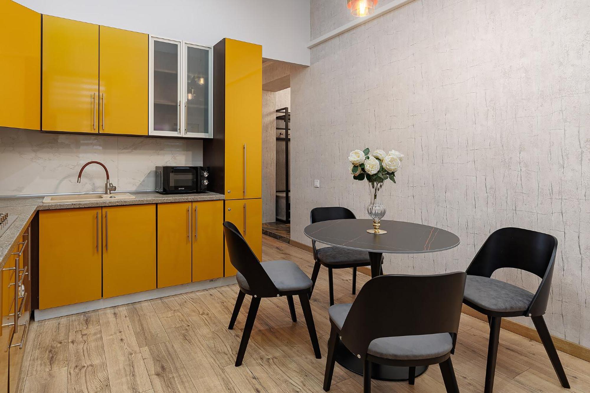 2 - Bedroom Apartments Galicia Lviv Bagian luar foto
