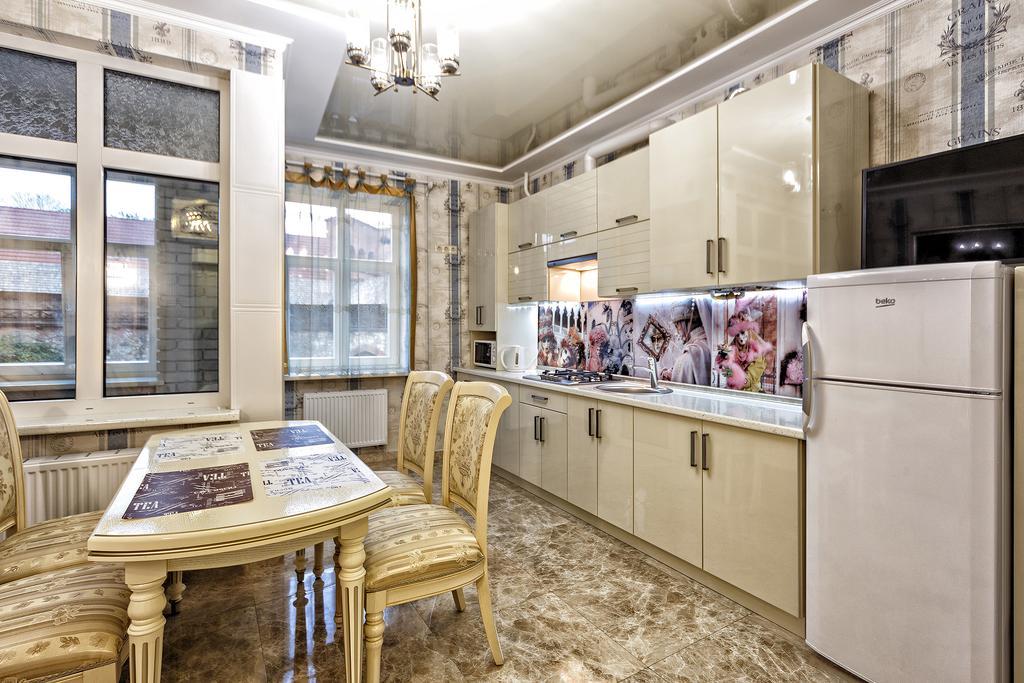 2 - Bedroom Apartments Galicia Lviv Bagian luar foto