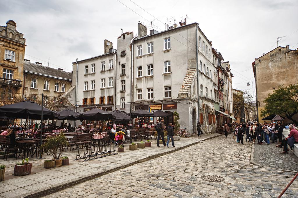 2 - Bedroom Apartments Galicia Lviv Bagian luar foto