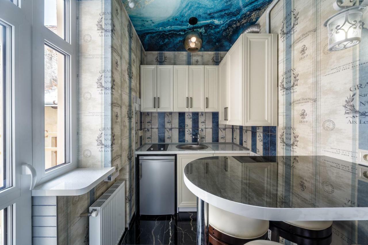 2 - Bedroom Apartments Galicia Lviv Bagian luar foto